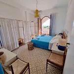 Tatil Evi Vista Mare Su Tre Piani Con Giardino