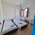 Vista Mare Su Tre Piani Con Giardino Tatil Evi Falerna