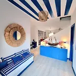 Vista Mare Su Tre Piani Con Giardino بيت للعطل *