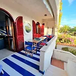 Vista Mare Su Tre Piani Con Giardino بيت للعطل