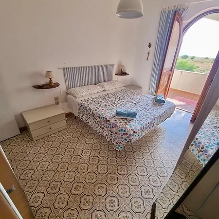 Vista Mare Su Tre Piani Con Giardino 펜션