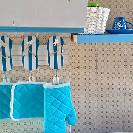 Vista Mare Su Tre Piani Con Giardino Falerna