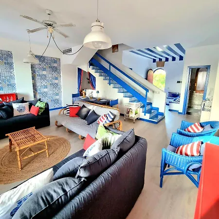 Vista Mare Su Tre Piani Con Giardino * Falerna