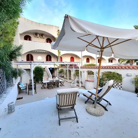 Holiday home Vista Mare Su Tre Piani Con Giardino