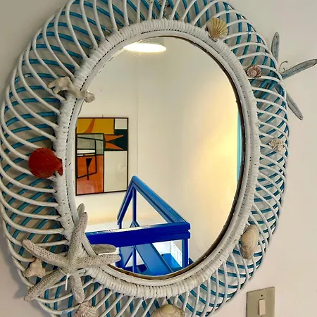 Vista Mare Su Tre Piani Con Giardino Nyaraló