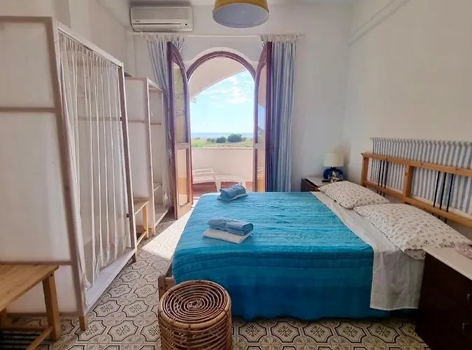 Casa de Férias Vista Mare Su Tre Piani Con Giardino