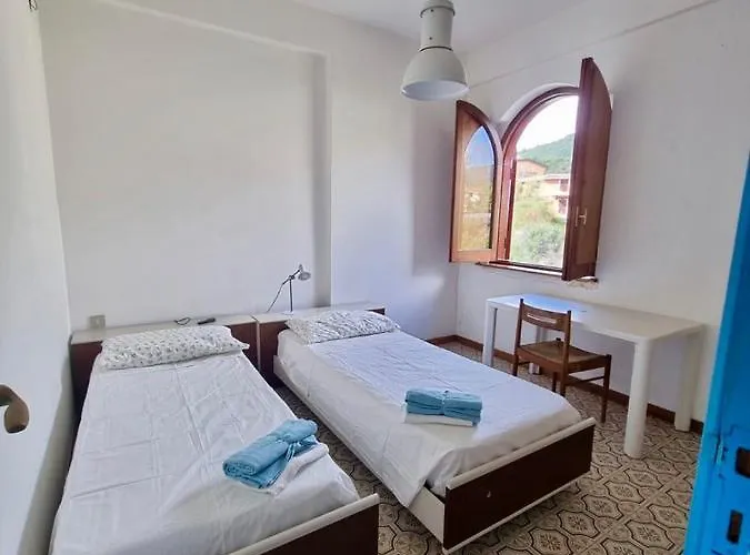 Vista Mare Su Tre Piani Con Giardino Casa de Férias Falerna