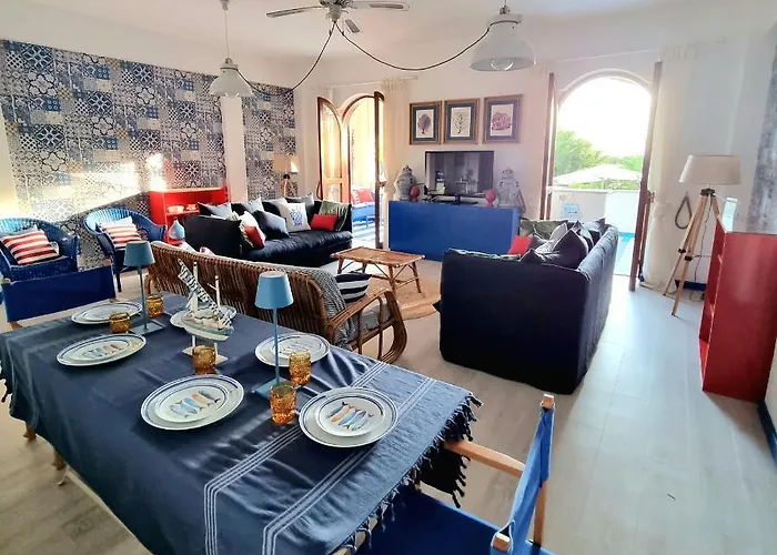 Casa de Férias Vista Mare Su Tre Piani Con Giardino Falerna